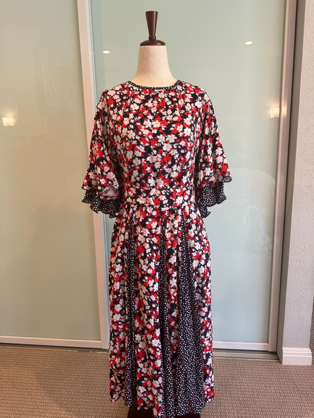 Gul Hurgel Floral Midi Dress with Ruffle Sleeves - Red & Black